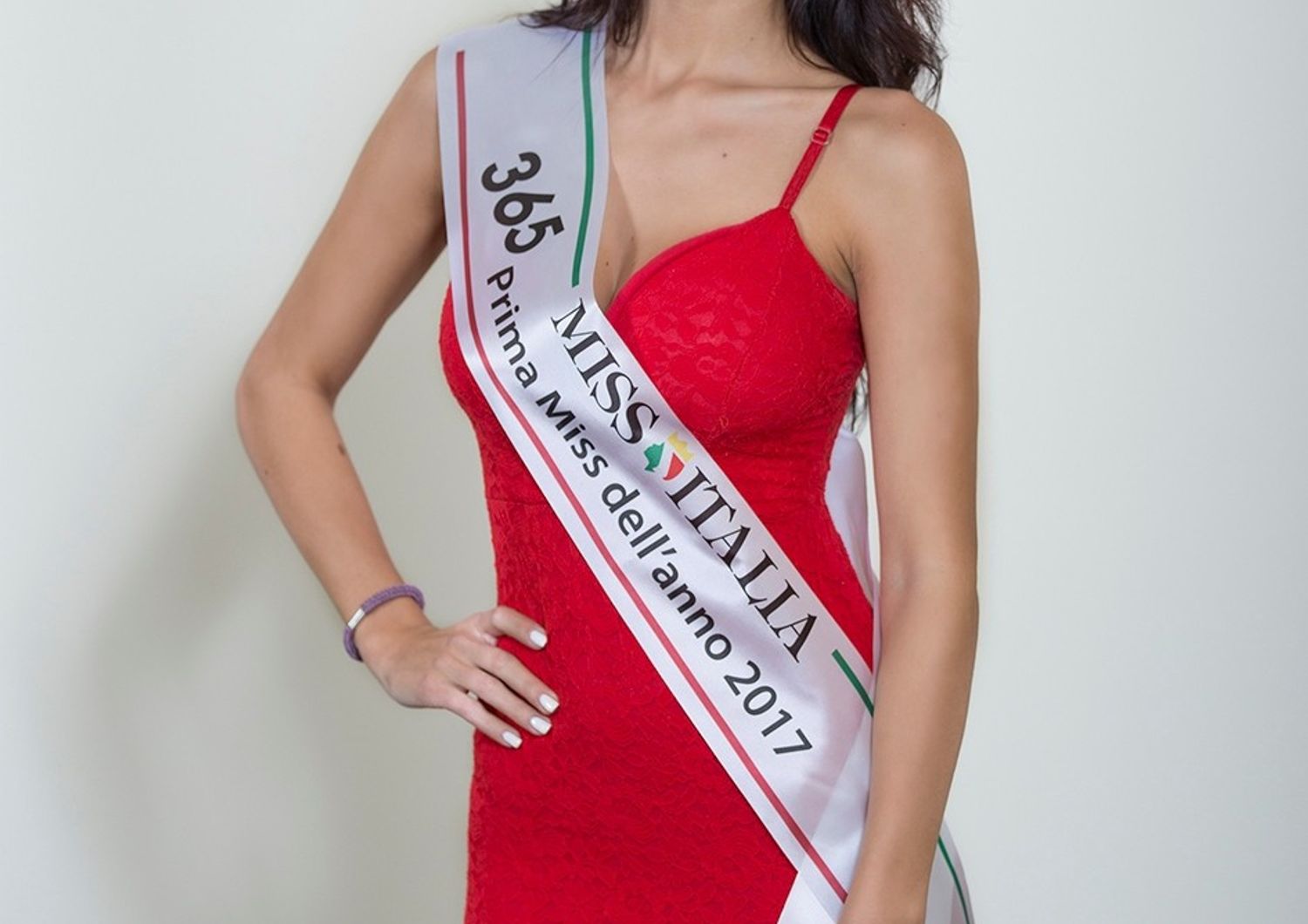 Miss Italia: cameriera milanese prima reginetta 2017, chi &egrave; Martina Bassi