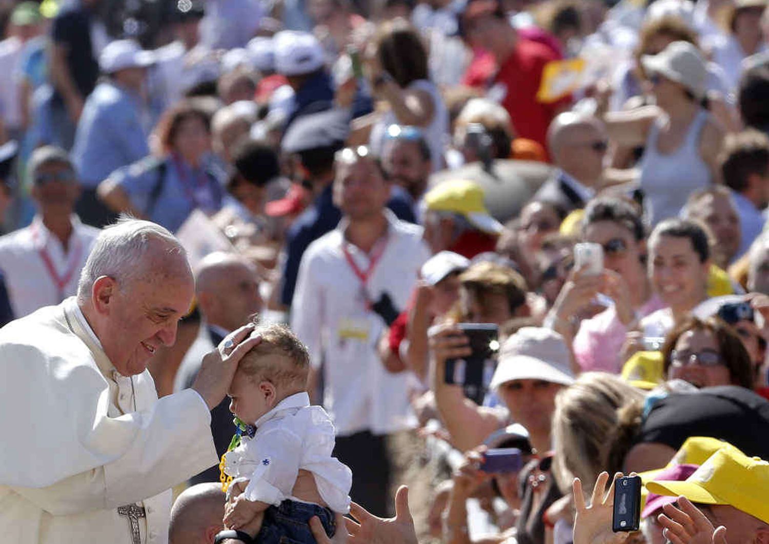Carceri: detenuti al Papa, "ci perdonie lanci un segnale"