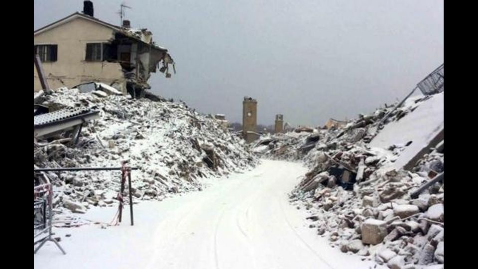 Neve anche nelle zone terremotate del Centro Italia