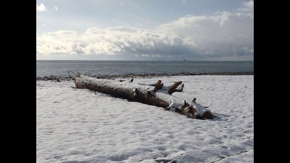 Spiaggia imbiancata a Giardini Naxos (Taormina)