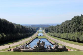 Caserta. Circuito Museale. Complesso Vanvitelliano - Reggia di Caserta: palazzo Reale, parco e giardino all'inglese (wikipedia