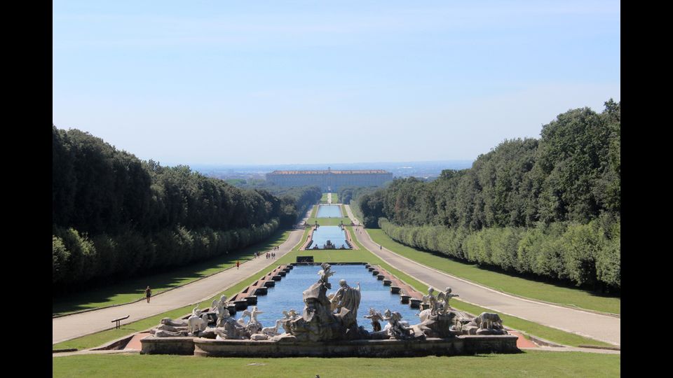 Caserta. Circuito Museale. Complesso Vanvitelliano - Reggia di  Caserta: palazzo Reale, parco e giardino all'inglese (wikipedia