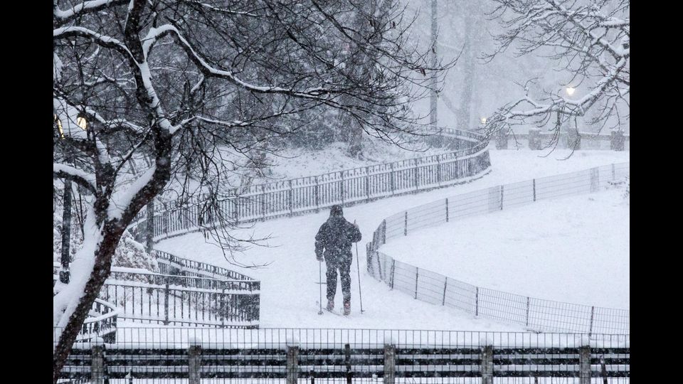Neve a New York, il Central Park (foto Afp)