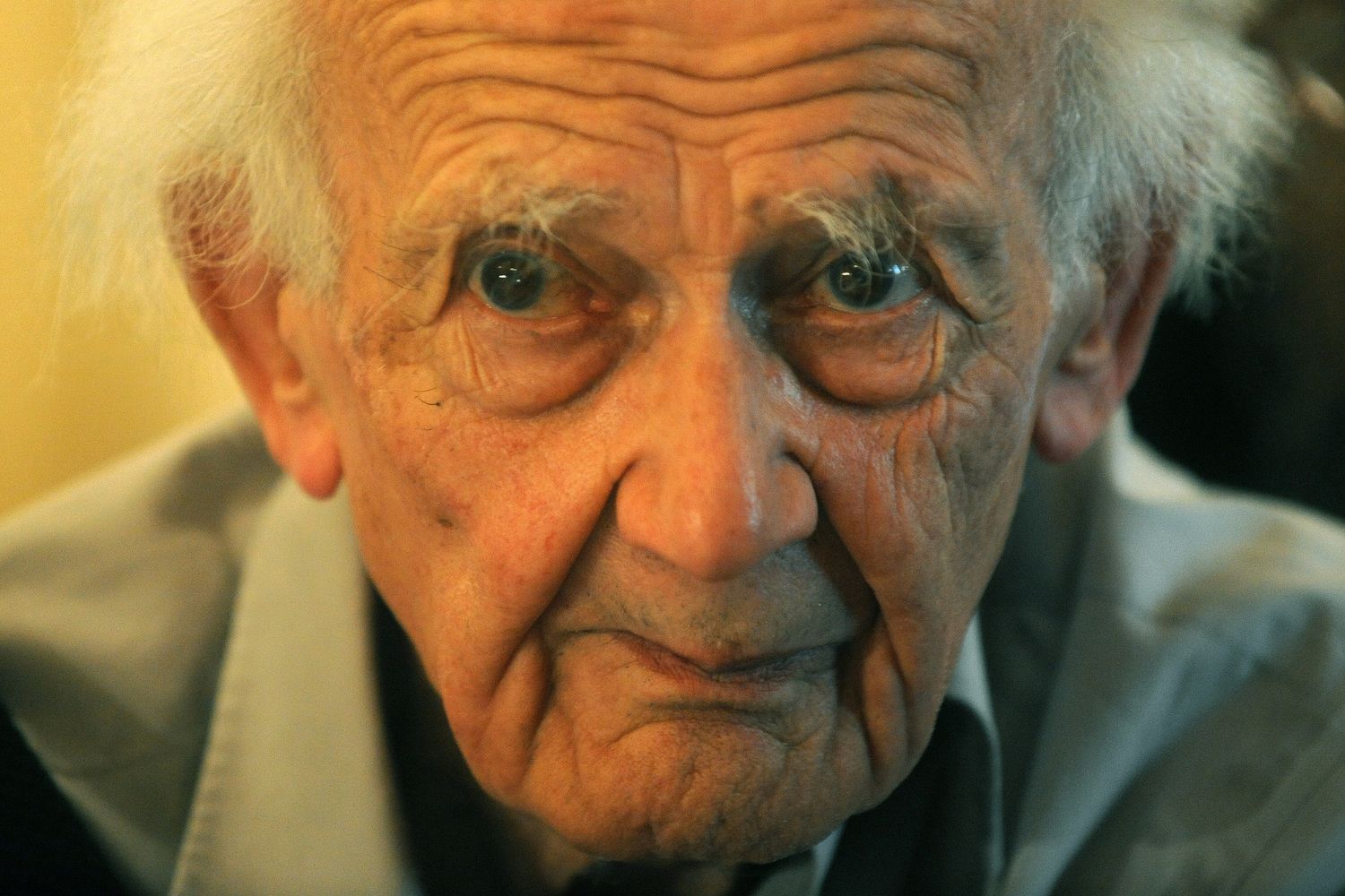 Zygmunt Bauman, morto a Leeds, dove viveva ed insegnava da tempo, all'et&agrave; di 91 anni (foto Afp)