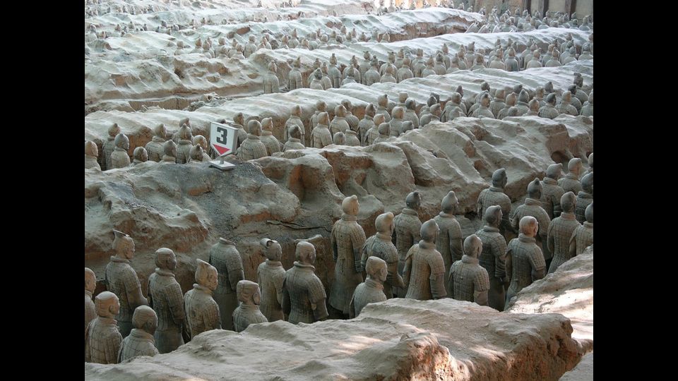 L'esercito di terracotta,&nbsp;risalente al regno di Qin Shi Huang primo imperatore della Cina, fondatore della dinastia Qin (foto Afp)