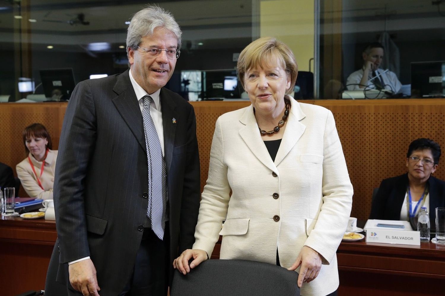 &nbsp;Gentiloni Merkel (afp)
