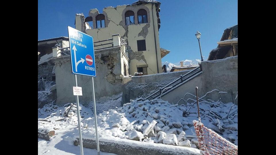 &nbsp;La neve ad Amatrice (Twitter)