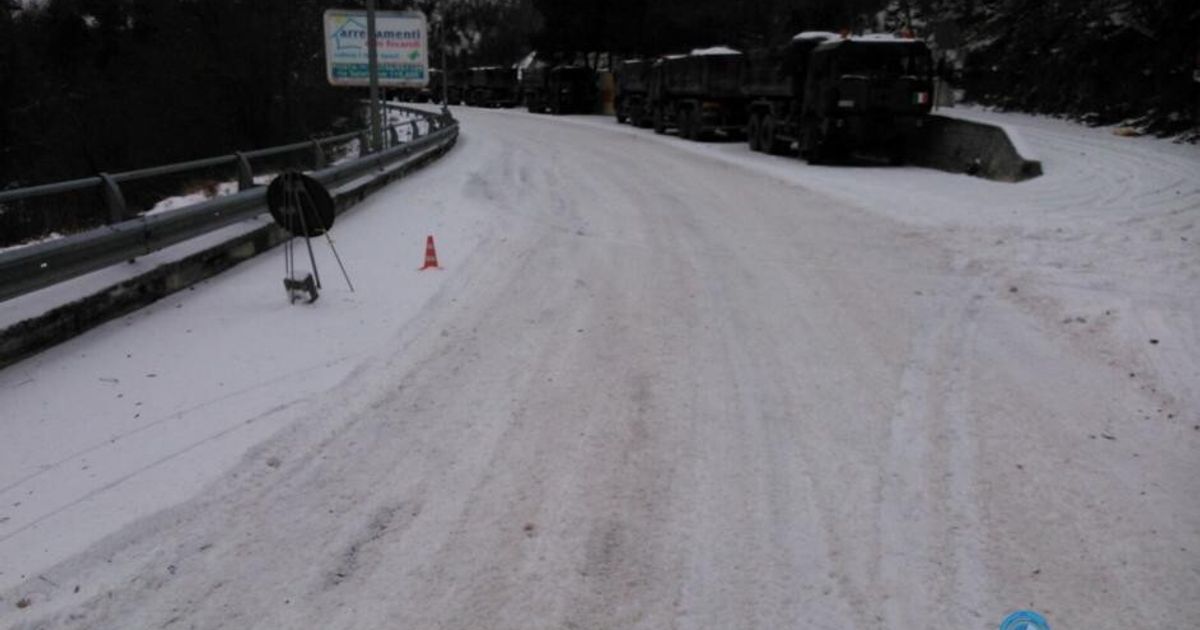 Pioggia al nord e neve sulle Alpi, calo termico nel weekend