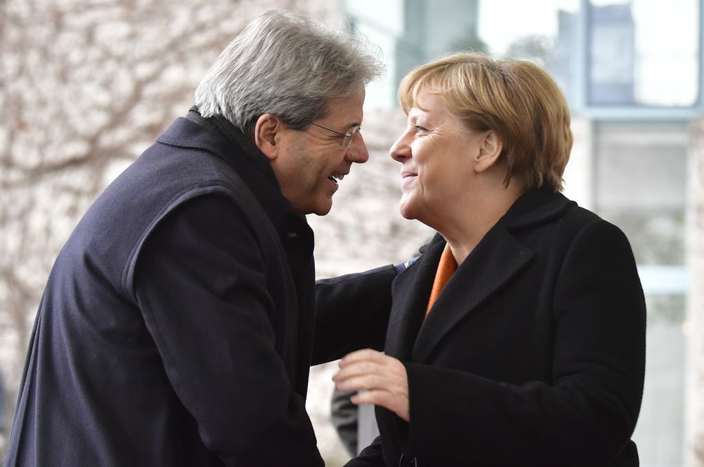 &nbsp;Paolo Gentiloni e Angela Merkel (Afp)