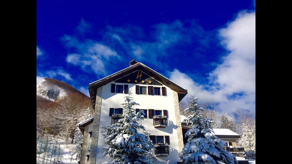 &nbsp; Hotel Rigopiano (foto Facebook)