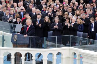 &nbsp;Donald Trump il giuramento (Foto Afp)