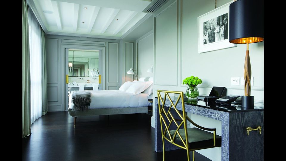 &nbsp;2) Hotel &nbsp;Portrait, &nbsp;Firenze