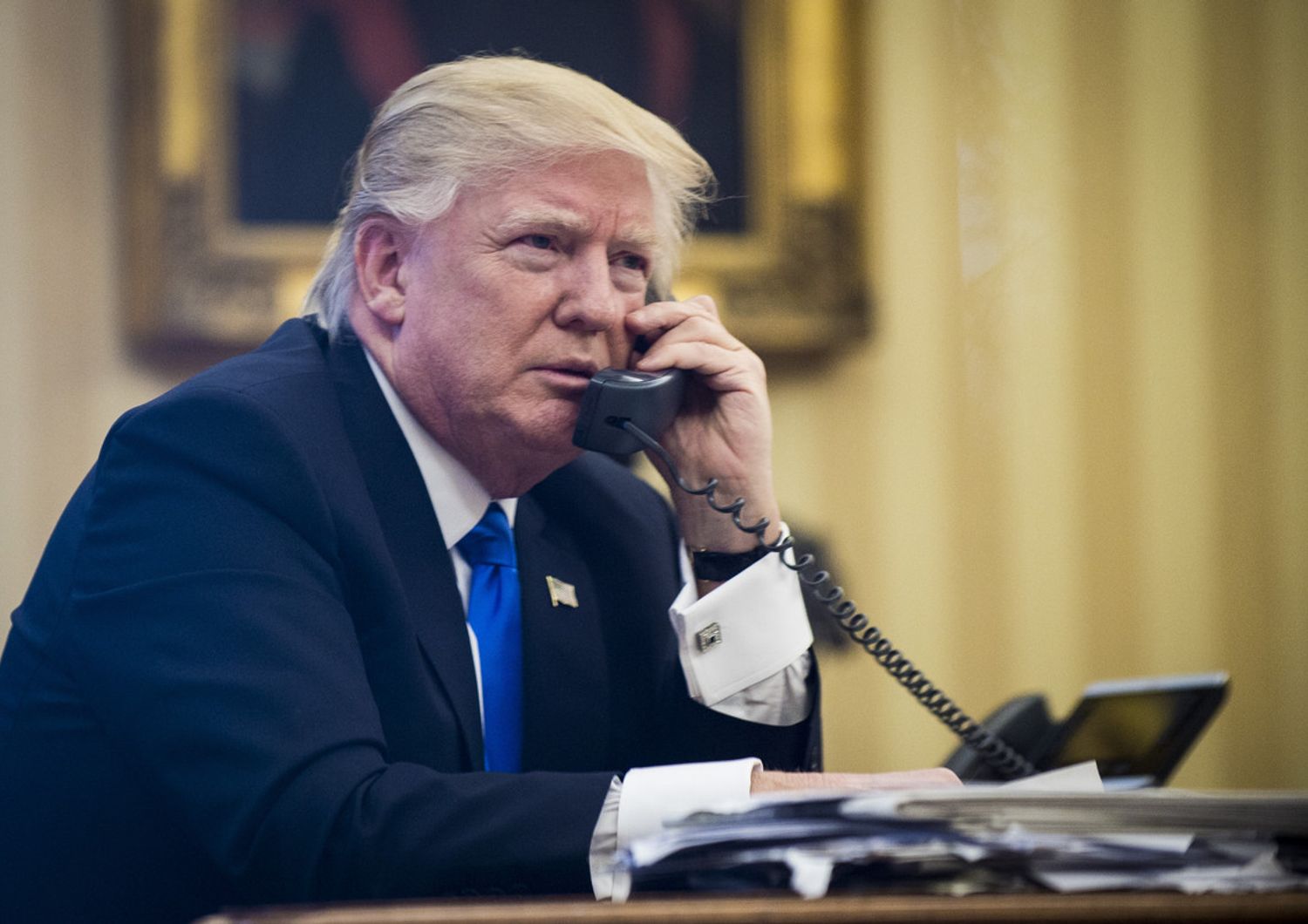 &nbsp;Trump al telefono (Afp)