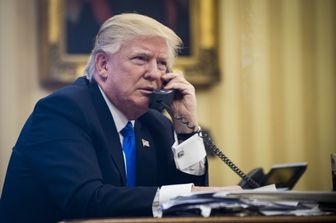 &nbsp;Trump al telefono (Afp)