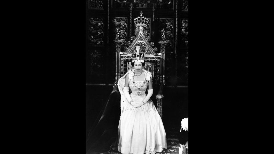 &nbsp;Il discorso della regina Elisabetta II all'apertura del Parlamento alla Camera dei Lord di Londra, 22 aprile 1966 /(foto Afp)