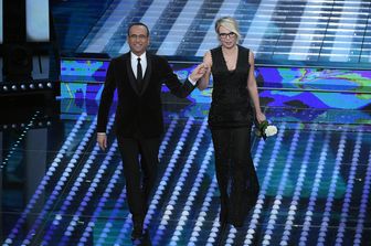 Carlo Conti e Maria De Filippi look nero