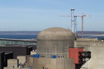 &nbsp;Esplosione nella centrale nucleare di Flamanville in Francia (foto Afp)