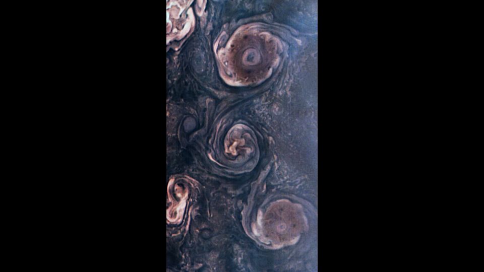 &nbsp;JunoCam | Mission Juno (https://www.missionjuno.swri.edu/junocam)