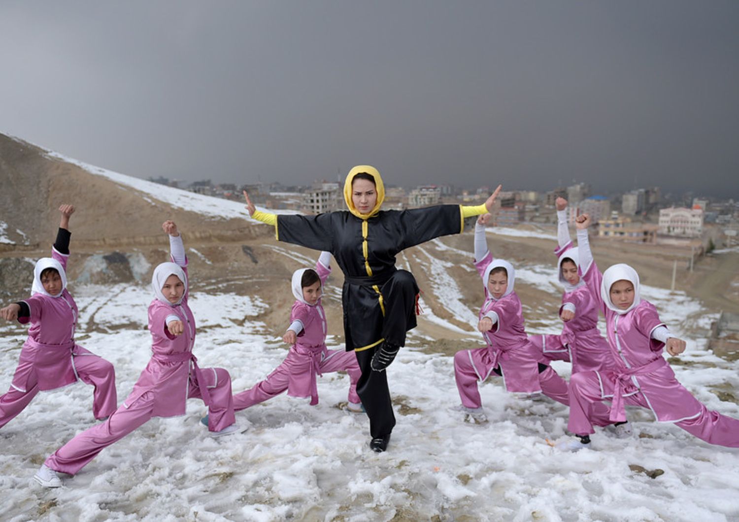 Le guerriere dell&#39;Afghanistan che danzano sul ghiaccio