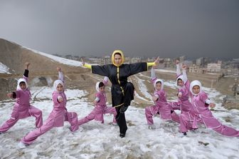 Le guerriere dell&#39;Afghanistan che danzano sul ghiaccio