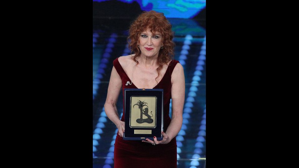 Fiorella Mannoia, seconda classificata al Festival di Sanremo, vincitrice del Premio Lucio Dalla