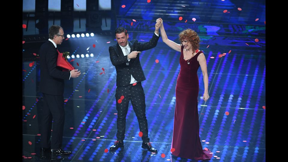 Francesco Gabbani, primo classificato con Fiorella Mannoia, seconda classificata al Festival di Sanremo (Agf)&nbsp;