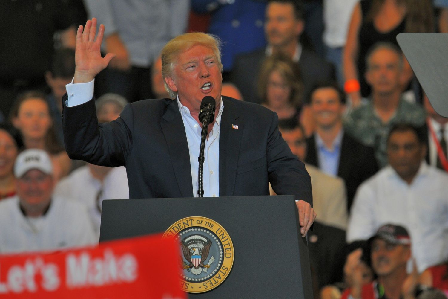 &nbsp;Donald Trump a Orlando parla di un attacco in Svezia - foto Afp