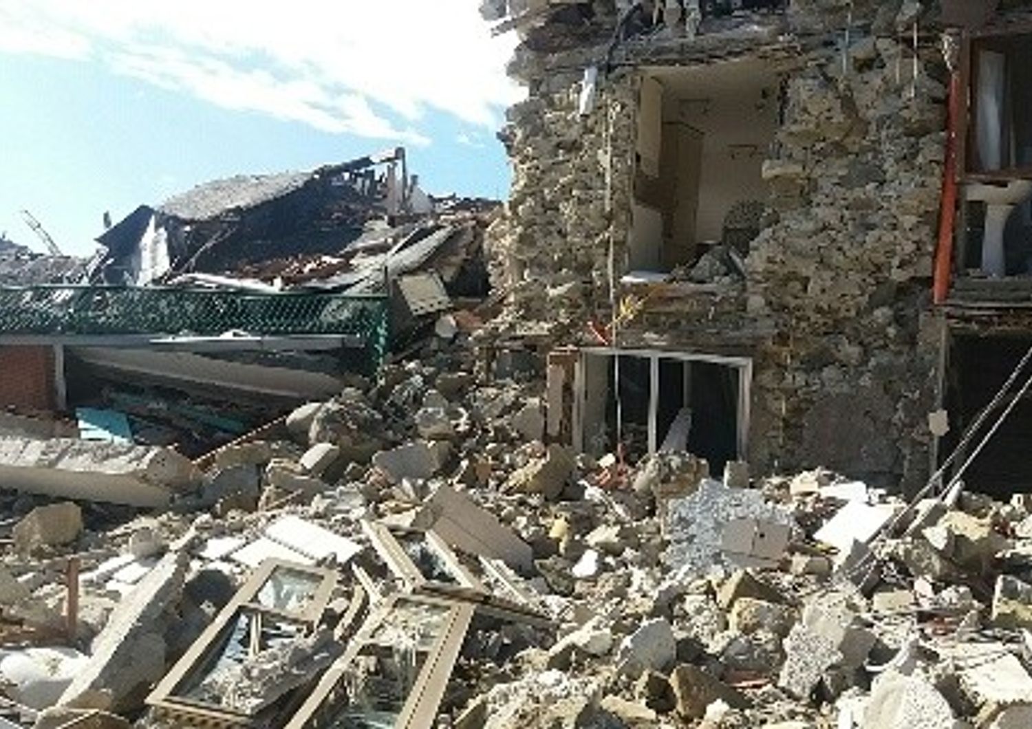 &nbsp;Terremoto, a 6 mesi dal sisma.Zona distrutta Pescara del Tronto&nbsp;(foto reportage esclusivo,&nbsp;Marco Traini Agi)