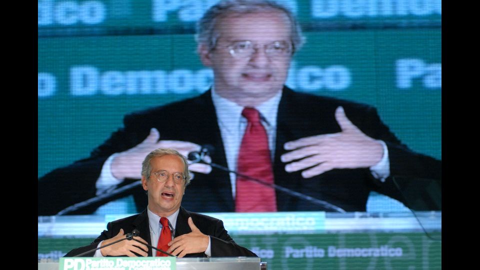 La segreteria di Walter VeltroniWalter Veltroni &egrave; il primo segretario del Pd. Dura in carica dal 15 ottobre 2007 al 15 febbraio 2009&nbsp;