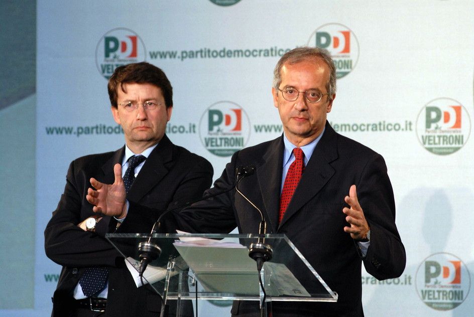 Elezioni politiche 2008 e l'opposizione. La crisi del partito e le dimissioni di VeltroniAlle elezioni politiche del 2008 PD e Italia dei Valori raccolgono complessivamente il 37,546% dei consensi alla Camera e il 38,010%&nbsp;al Senato.&nbsp;Il 16 aprile 2008 viene resa nota una lettera risalente al precedente 23 marzo, giorno di Pasqua, in cui Romano Prodi informava il Segretario Veltroni di voler abbandonare l'incarico di Presidenza dell'Assemblea per fare spazio a una nuova generazione di dirigenti.&nbsp;