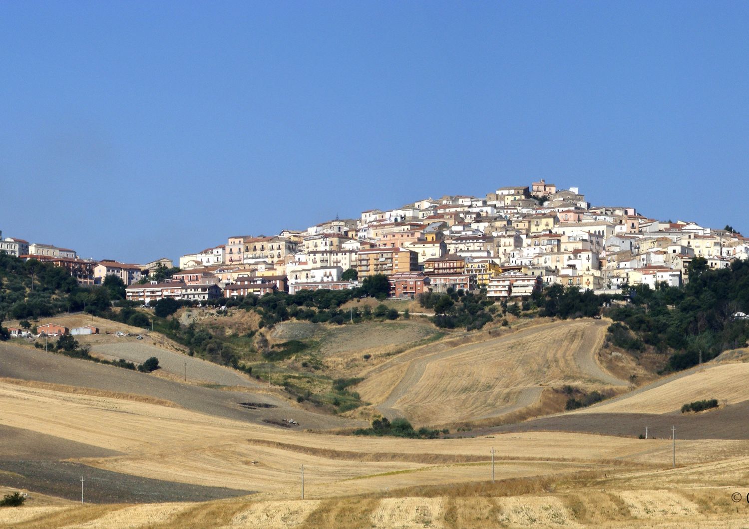 In Puglia c&#39;&egrave; uno splendido borgo che ti offre del denaro per andarci a vivere