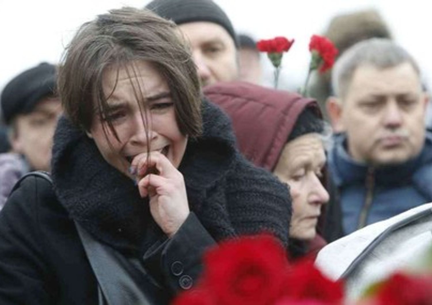 Mosca, "marcia contro la paura" In 70mila piangono Nemtsov