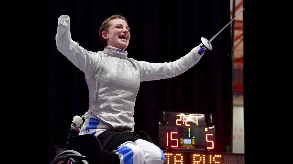 &nbsp;L'entusiasmo di Bebe per la vittoria della Coppa del Mondo paralimpica. E' medaglia d'oro.