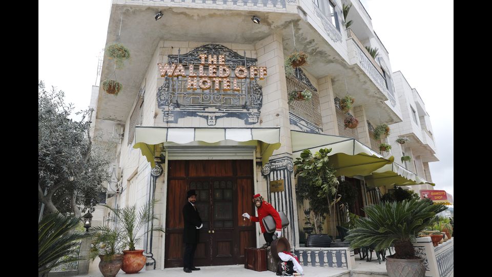 The Walled off Hotel / Banksy &nbsp;