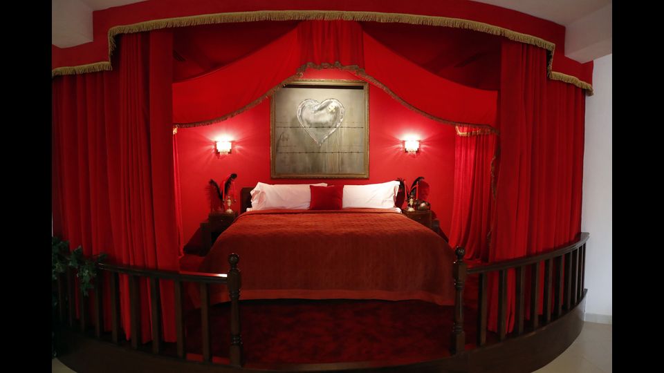 &nbsp;The Walled Off Hotel/Banksy