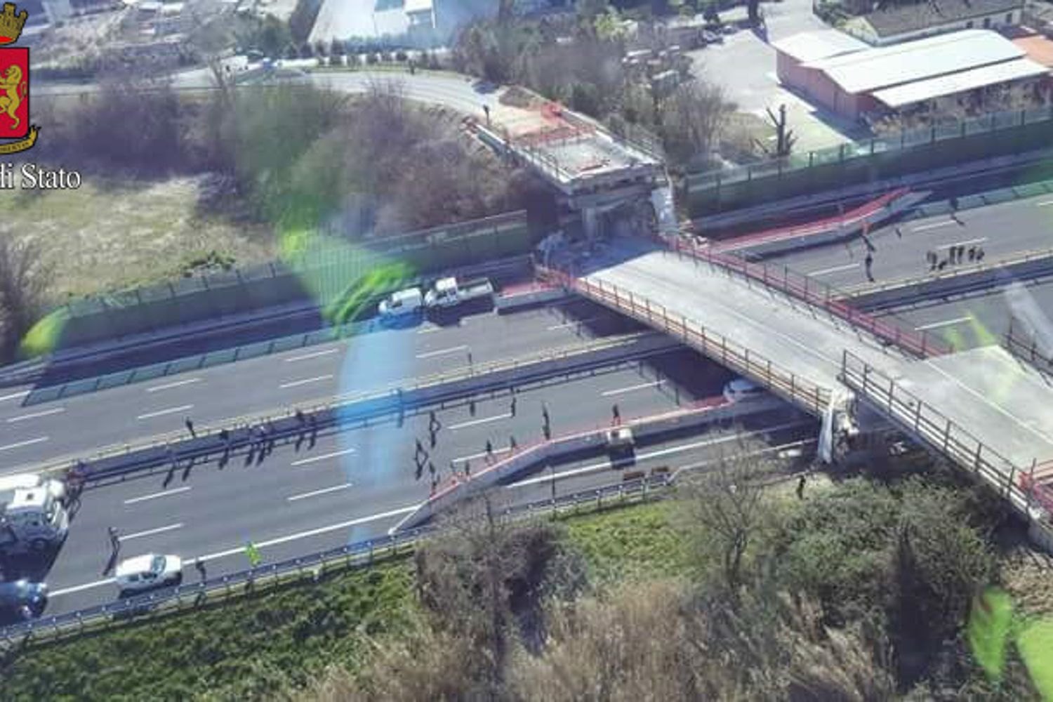 &nbsp;Crollo ponte A14 (Foto Polizia di Stato)