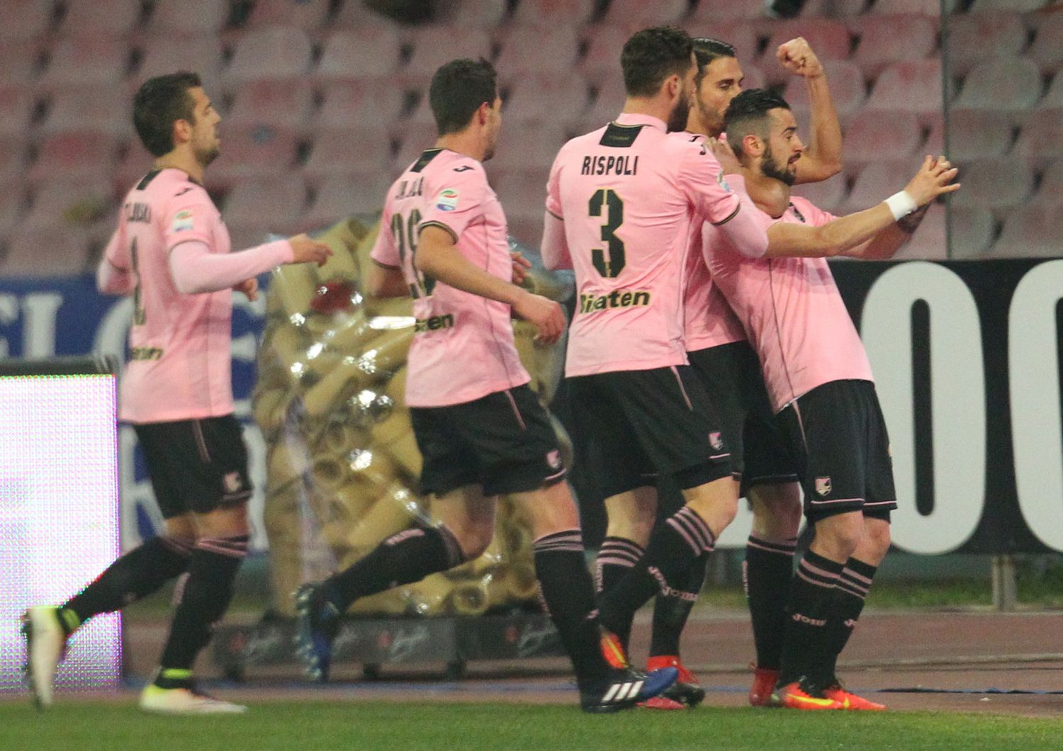 Palermo calcio 'salvo': accordo con la società di pubblicità Damir