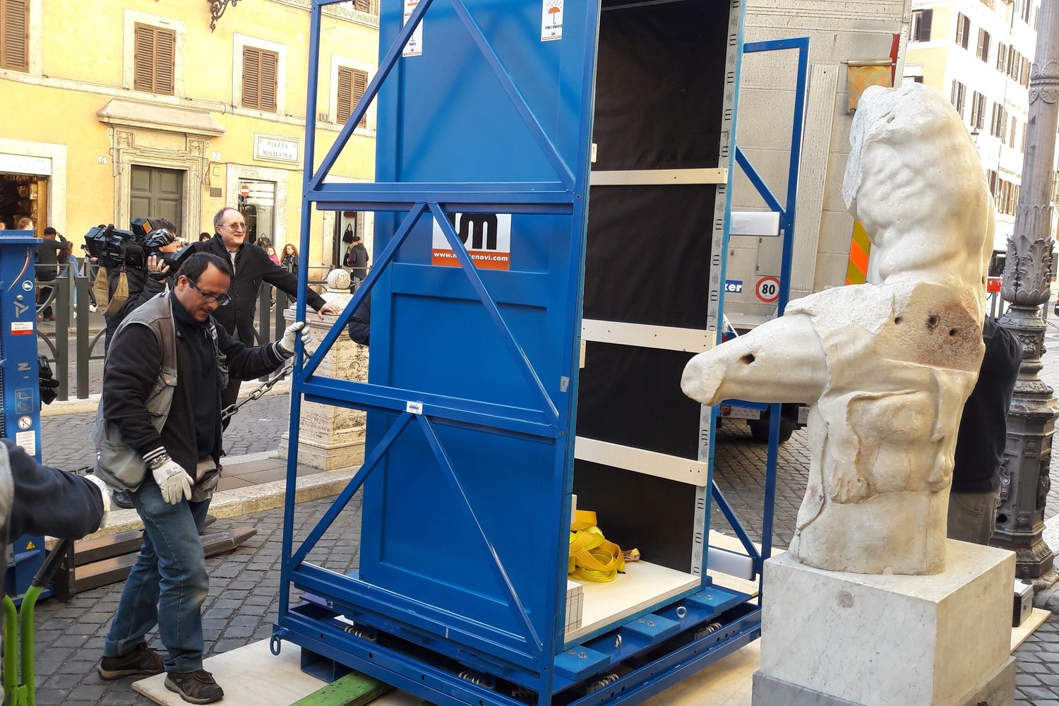 &nbsp;L'arrivo del Torso del Belvedere al Senato