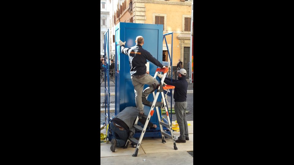 Iniziano con un avvenimento unico i festeggiamenti per il 60esimo anniversario dei Trattati di Roma:&nbsp;esce dal Vaticano, dopo secoli, il Torso del Belvedere