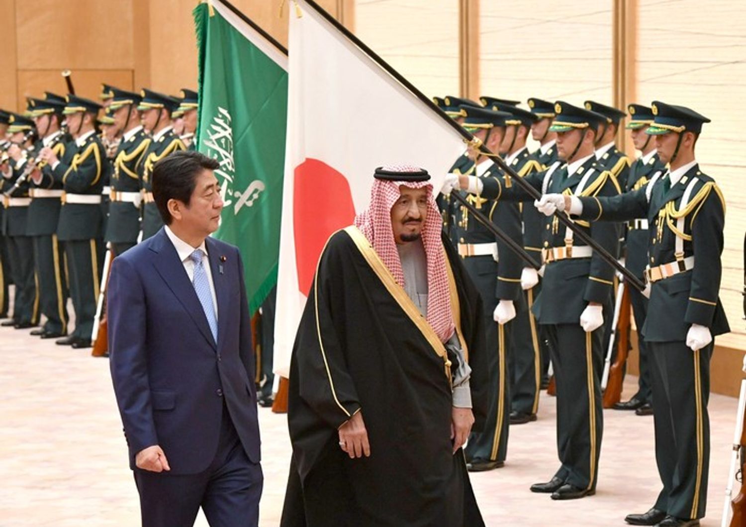 Tokyo - re Arabia Saudita&nbsp;Salman bin Abdulaziz e premier giapponese Shinzo Abe (Afp)
