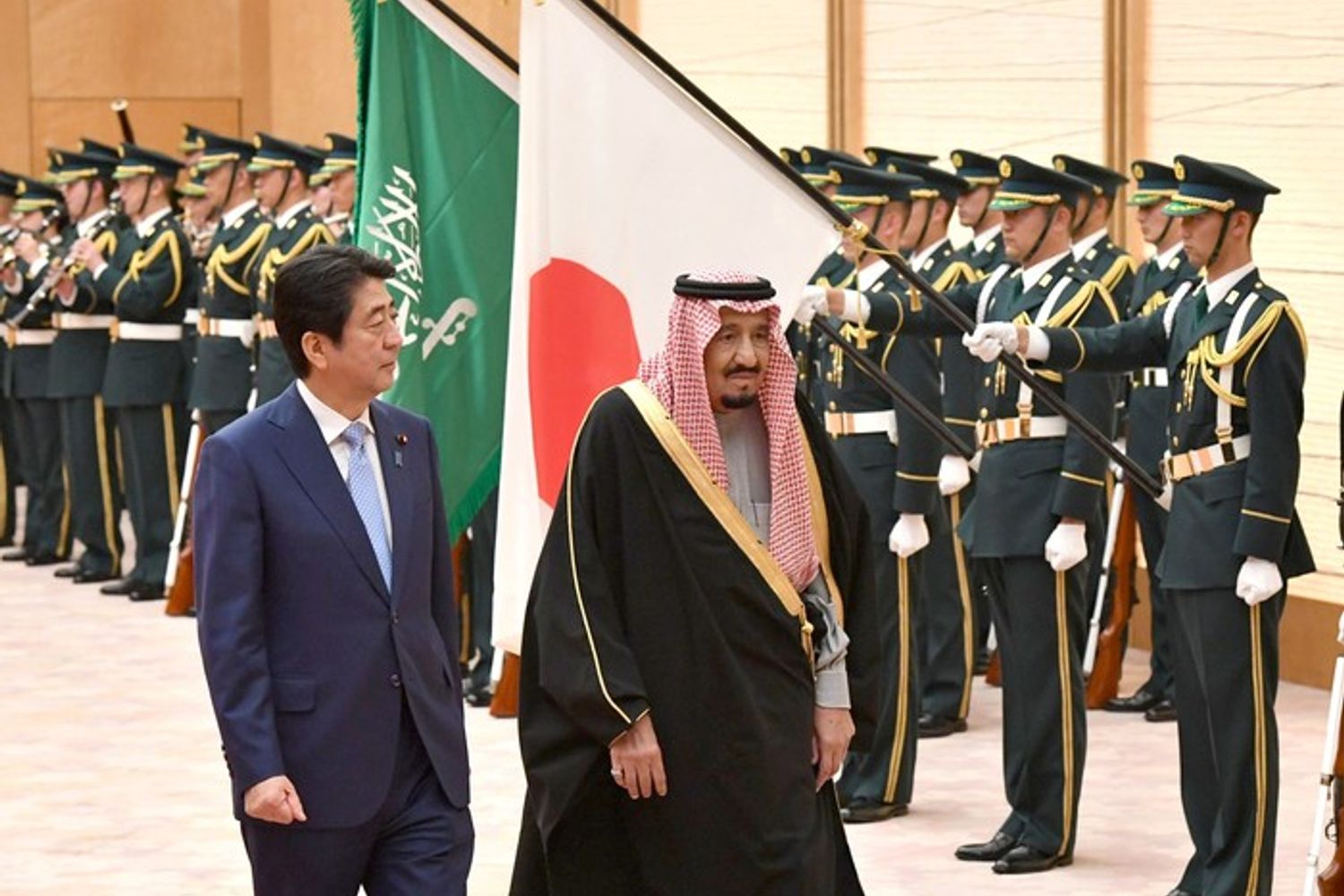 Tokyo - re Arabia Saudita&nbsp;Salman bin Abdulaziz e premier giapponese Shinzo Abe (Afp)