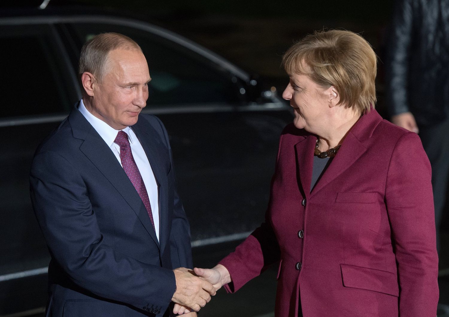 &quot;Prussia for Russia&quot;. Quel filo tra Merkel e Putin che non si spezza