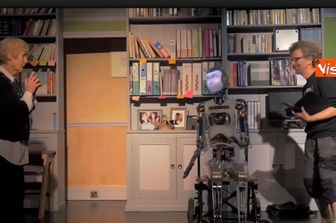 &nbsp;Un robot attore a teatro, la piece Spillikin spopola a Londra