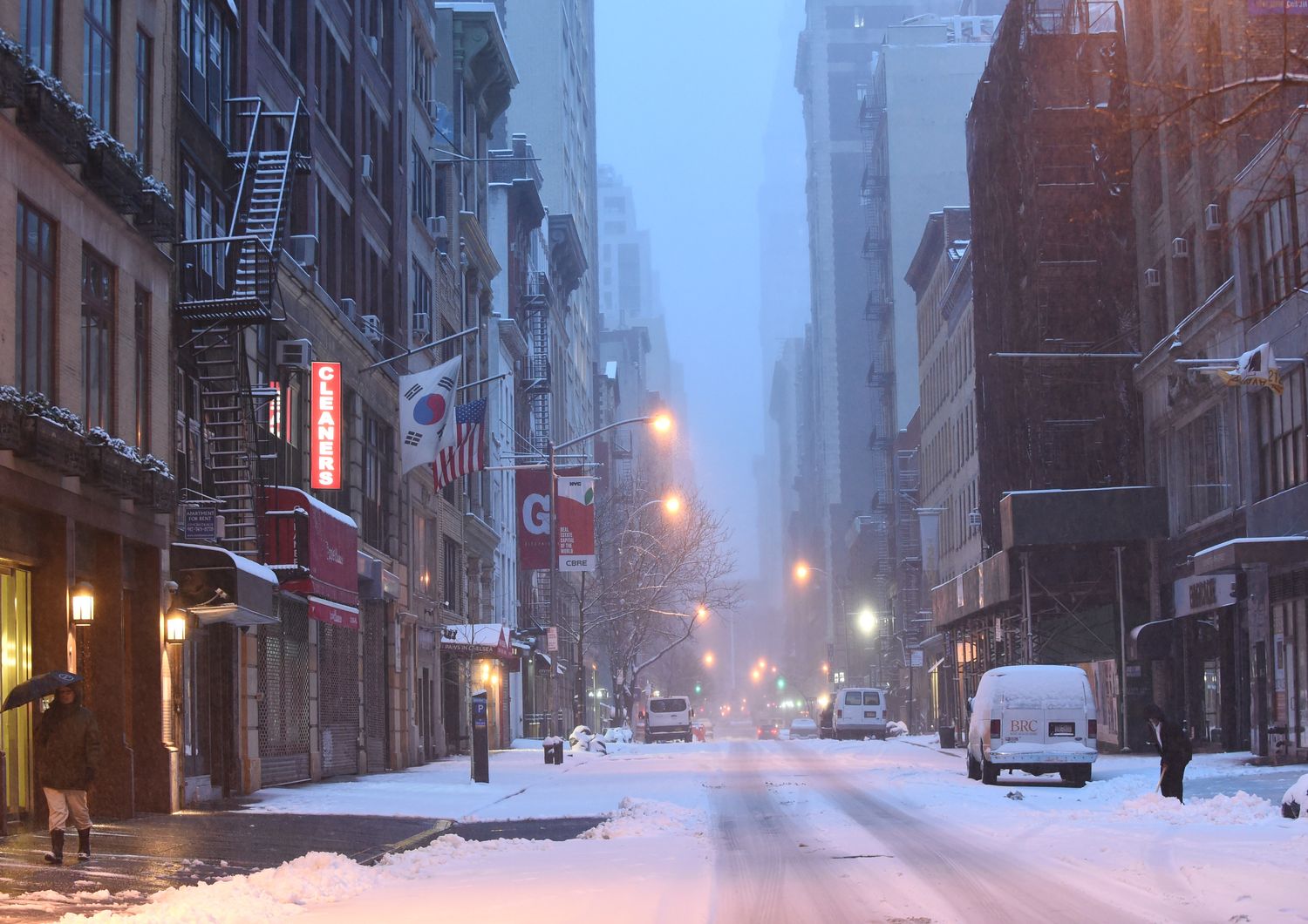 &nbsp;Bufera di neve a Manhattan (Afp)