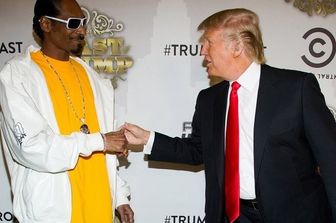 Il furbo attacco di Trump a Snoop Dogg, via Twitter&nbsp;