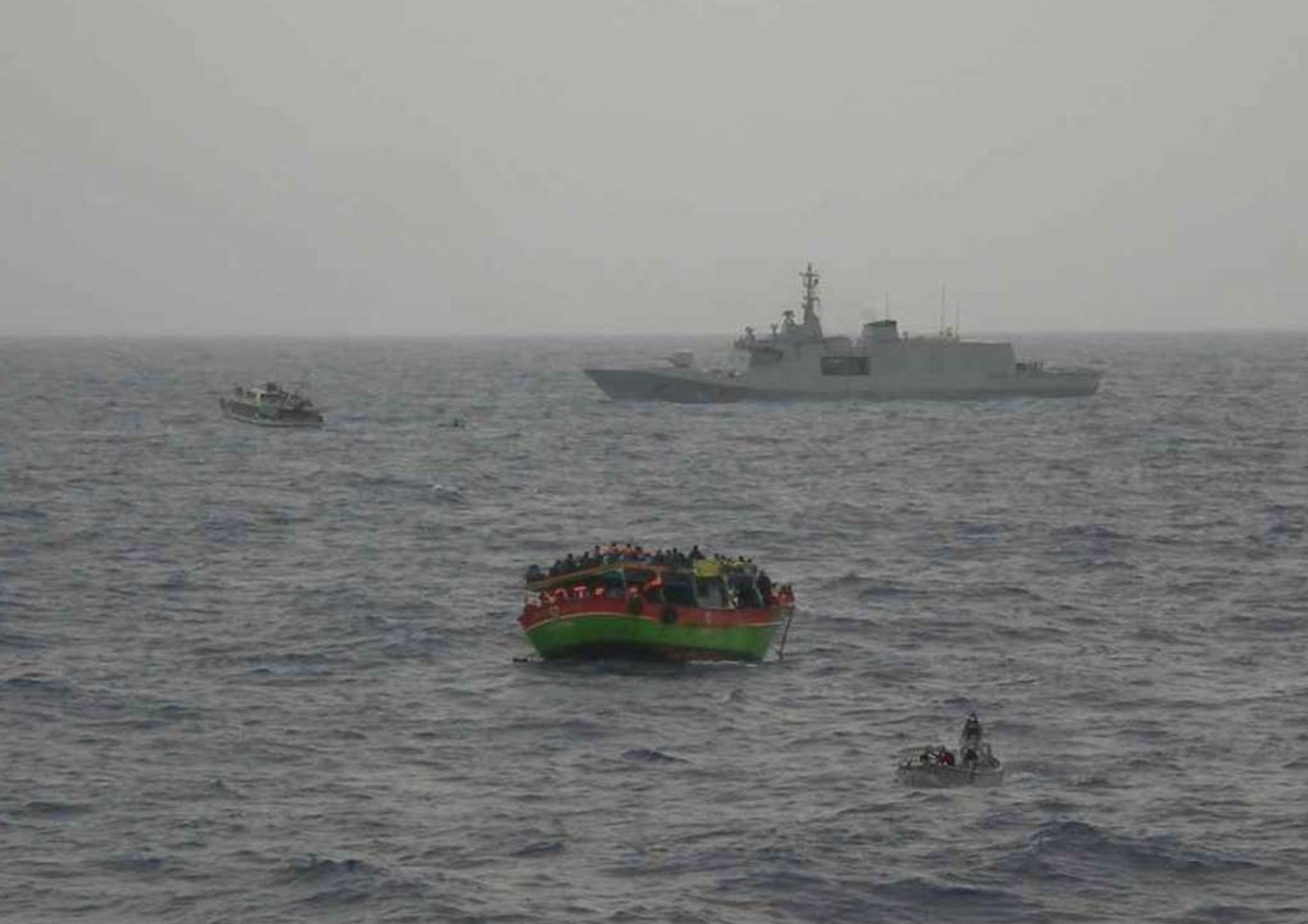 Immigrati: altra tragedia in LibiaNaufraga gommone, 30 dispersi