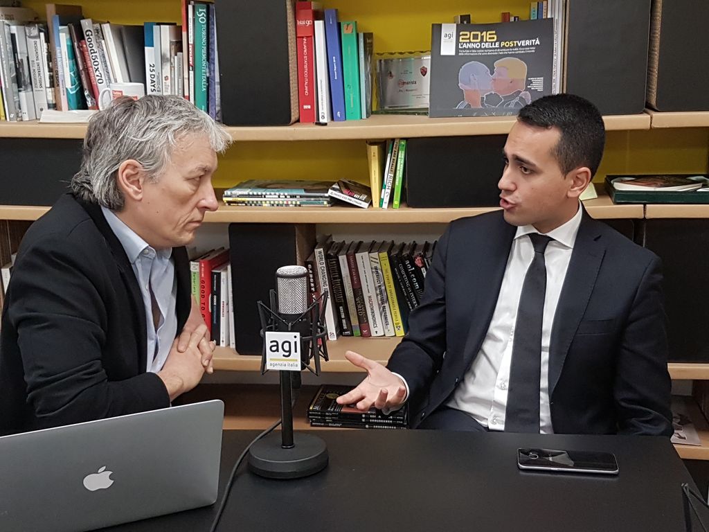Luigi Di Maio con il direttore dell'Agi, Riccardo Luna