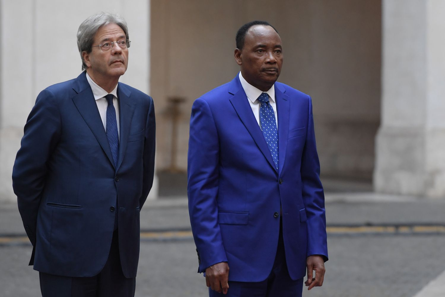 Paolo Gentiloni e Mahamadou Issoufou, presidente del Niger (afp)&nbsp;