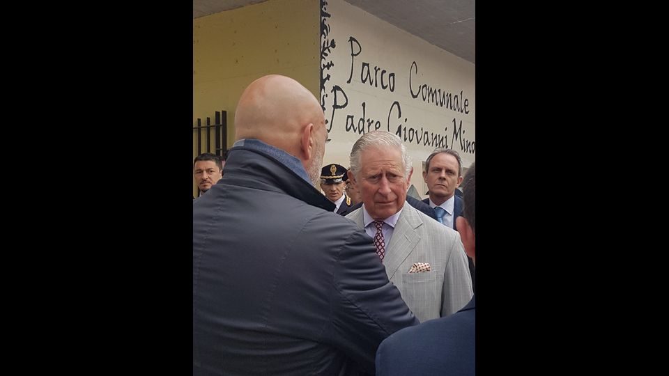 &nbsp; Carlo d'Inghilterra ad Amatrice &nbsp;(foto Paolo Giomi, Agi)