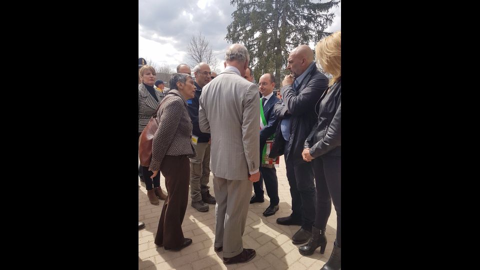 &nbsp; Carlo d'Inghilterra ad Amatrice &nbsp;(foto Paolo Giomi, Agi)